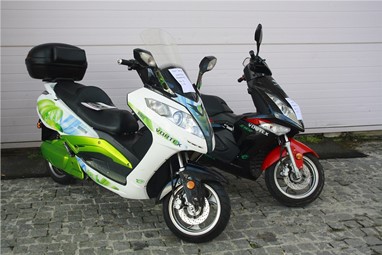 E Scooters elétricas também