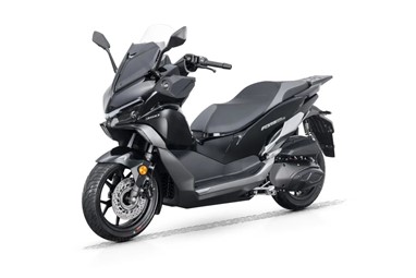 QJ Motor Fort 350 Evo: uma scooter GT que promete