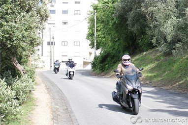 Yamaha X-Max 400 - Forza 300 e J300