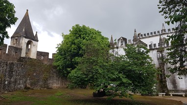 Castelo - Jardim, Torreão e Igreja Matriz