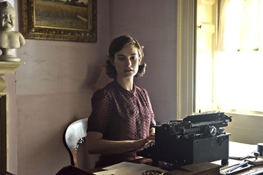The Darkest Hour - A Hora Mais Negra ©Universal Pictures International