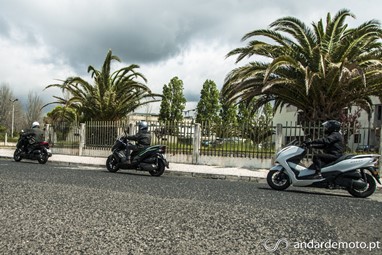 X-Max 250, J300 e Forza 300