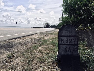 O Marco da N327 junto à Ria de Aveiro