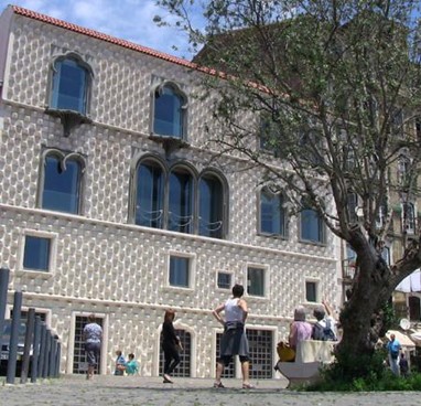 Casa dos Bicos