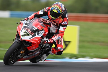 Davies esteve estupendo em 2º