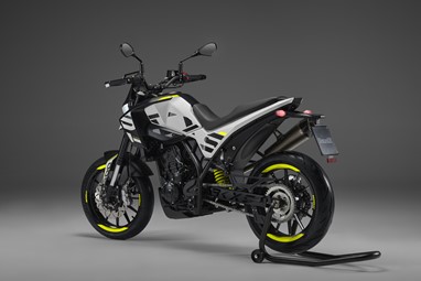 Benelli BKX300 S