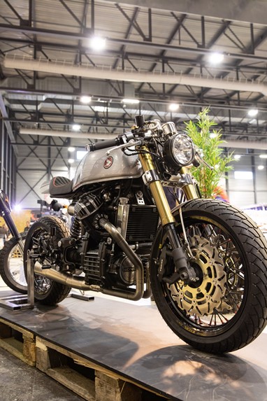 CX500 - criada por Michael Michael da Libra Coachworks (Dartford, Reino Unido) 
