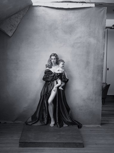 Mert Alas e Marcus Piggott, "Gisele Bundchen", 2006,Cap D’Antibes, França. Fotografia a Cores.