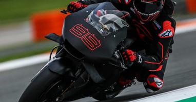 Lorenzo adapta-se à Honda