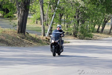 Yamaha X-Max 250