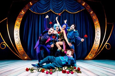 YLLANA: THE OPERA LOCOS