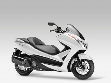Honda Forza 300 - Branco