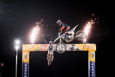 Moto elétrica vence pela primeira vez no Campeonato Nacional de Supercross
