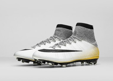 MERCURIAL SUPERFLY CR7 324K GOLD 