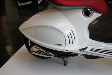 Vespa 946 - Pormenor