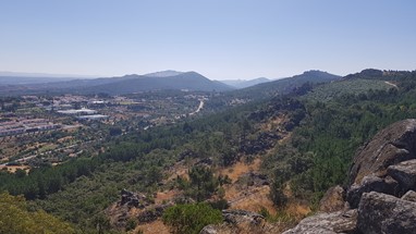 Encosta do Monte da Penha - Formações geológicas