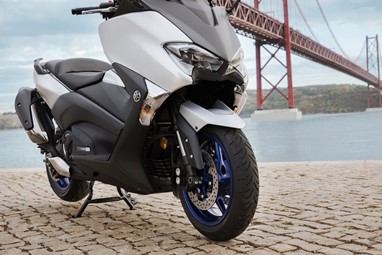 TMAX SX 2017
