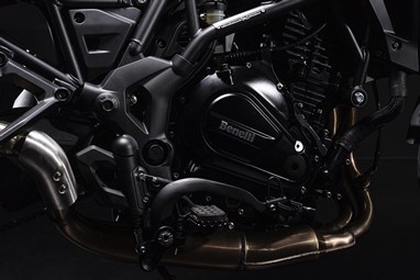 Benelli TRK 702 X