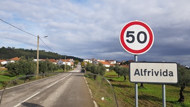 Entrada de Alfrivida