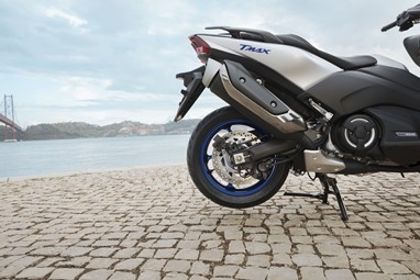 TMAX SX 2017