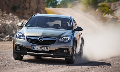 Novo Opel Insignia Country Tourer Turbodiesel 1.6 CDTI, com 136 cv