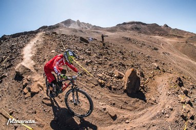 Alex Cure acabaria por desistir ao segundo dia de prova do EWS Chile devido a problemas mecânicos