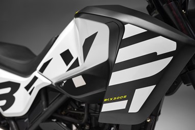 Benelli BKX300 S