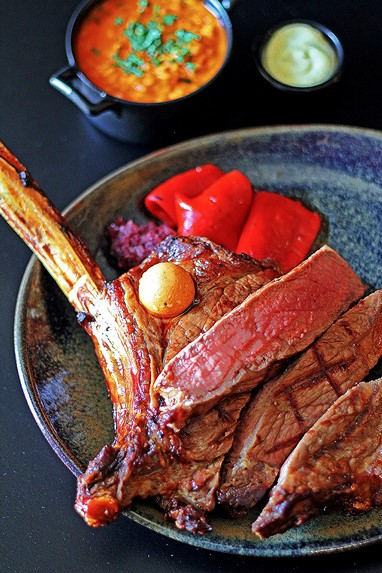 Tomahawk RIBeye Steak