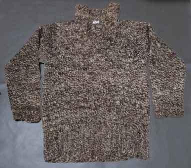 Camisola de lã grossa usada na pesca do bacalhau. Doada por Isaura da Justina Chicharro Milhazes, 1994. MDJM inv. 1657 Etn.