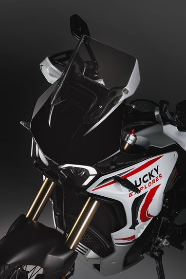 MV Agusta Lucky Explorer 9.5