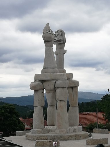 Escultura de Custódio Almeida