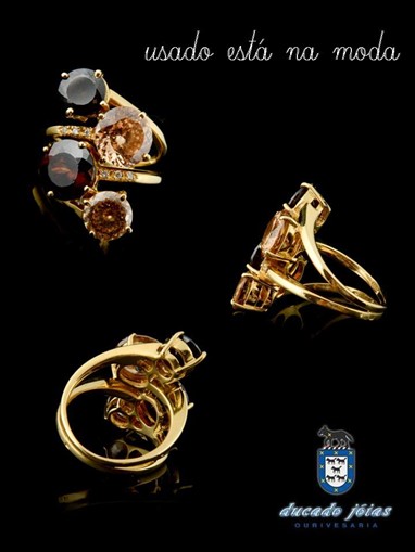 Anel em ouro de 19,2K com brilhantes e safiras