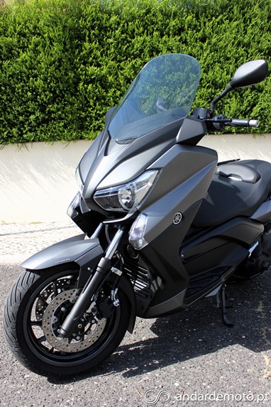 Yamaha X-Max 400