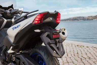 TMAX SX 2017