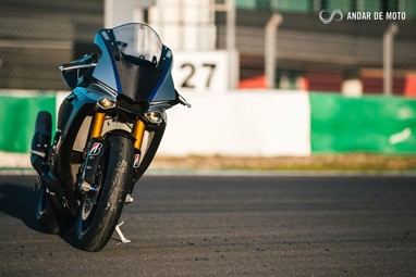 Yamaha YZF-R1M