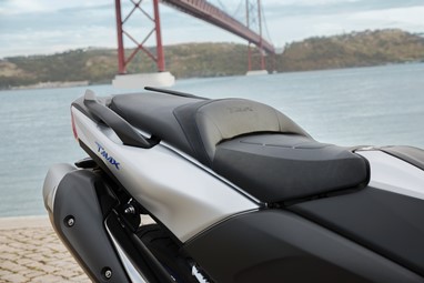 TMAX SX 2017