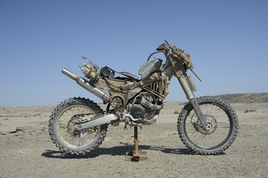Esta parece ser uma Yamaha YZF 400