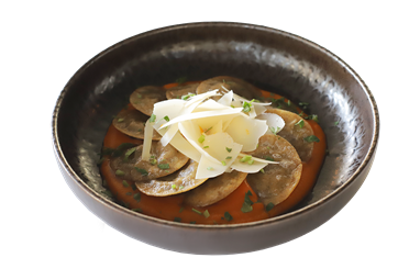 Raviolis de Cogumelos e molho de tomate