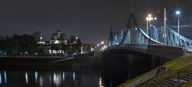 Palácio Kartinnaya e ponte Staryu