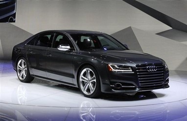 Audi S8