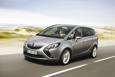 O Zafira Tourer reforça ainda mais a sua competitividade num segmento onde se afirma como referência