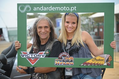 José Amaro - Presidente  do Moto Clube de Faro e a nossa embaixadora Diana Smikh