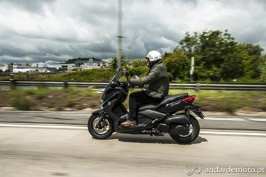 Yamaha X-Max 250