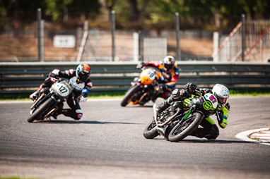 Moto Guzzi Fast Endurance Series
