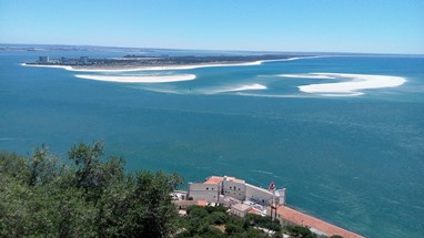 Bataria-Hospital do Outão com vista para Tróia
