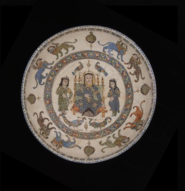 Taça com cena de falcoaria Cerâmica Minai, Pérsia, Caxã Início do séc. XIII  8,50x20cm diâm. Museu Calouste Gulbenkian, Inv.º 938 © Fundação Calouste Gulbenkian, Lisboa Foto: Catarina Gomes Ferreira
