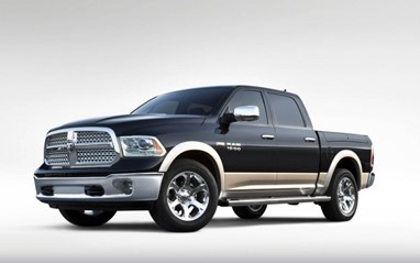 Chrysler Ram 1500, um dos modelos com defeito no jogo de luzes traseiro