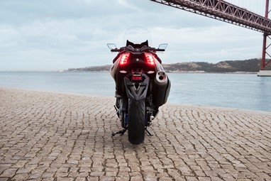 TMAX SX 2017