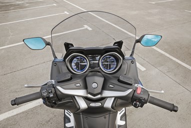 TMAX  DX 2017