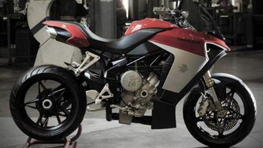 A MV Agusta Turismo Veloce 800 pode ser semelhante ao protótipo Tricruiser